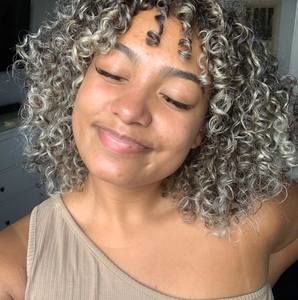 Meet your Posher, Tiffany